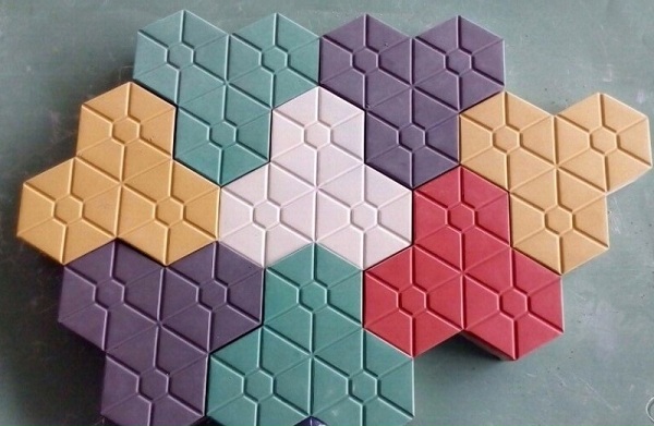 Gạch mosaic lục giác tự chèn đa dạng màu sắc 