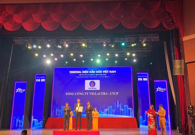 Viglacera nhận giải thưởng “Top 10 thương hiệu dẫn đầu Việt Nam 2023”