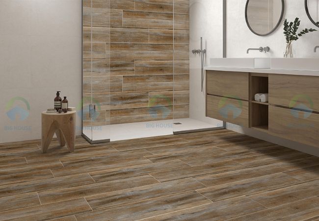 chọn gạch vân gỗ lát nền phòng tắm